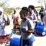 Transportando agua con los nuevos Hippo Rollers.