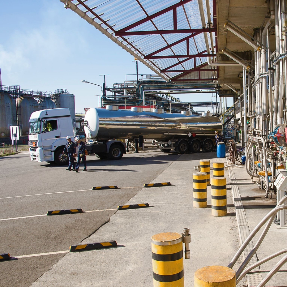 Le ayudamos a elegir soluciones fiables que le garanticen la seguridad en el transporte y almacenamiento de productos químicos