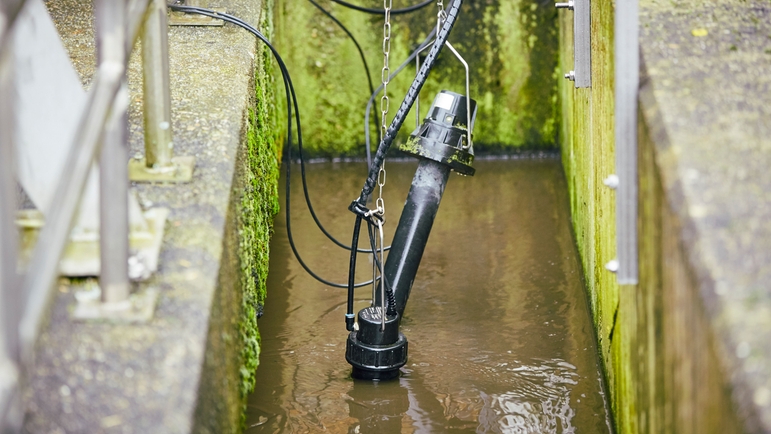 El sensor ISEmax CAS40D mide el nitrato y el amonio en la planta de tratamiento de aguas residuales de Stadtlohn.