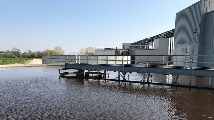 Planta de Pasfrost para el tratamiento de aguas residuales industriales