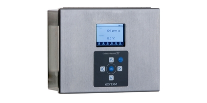 Product picture OXY5500 oxygen analyzer box, right angle view