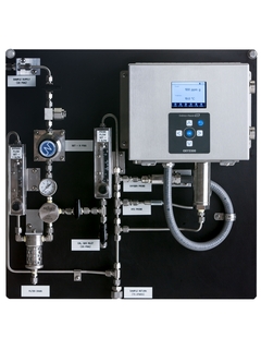 Imagen del producto Caja del analizador de oxígeno OXY5500, montada en panel, vista frontal