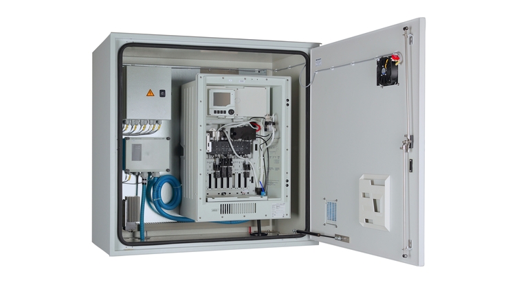 Monitorización del agua de refrigeración con analizador de dureza incluido